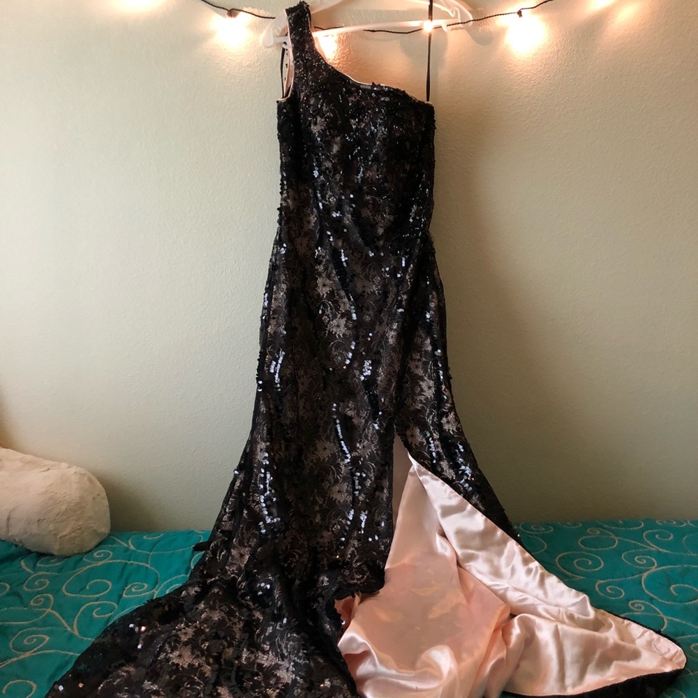 Prom dress / Gown